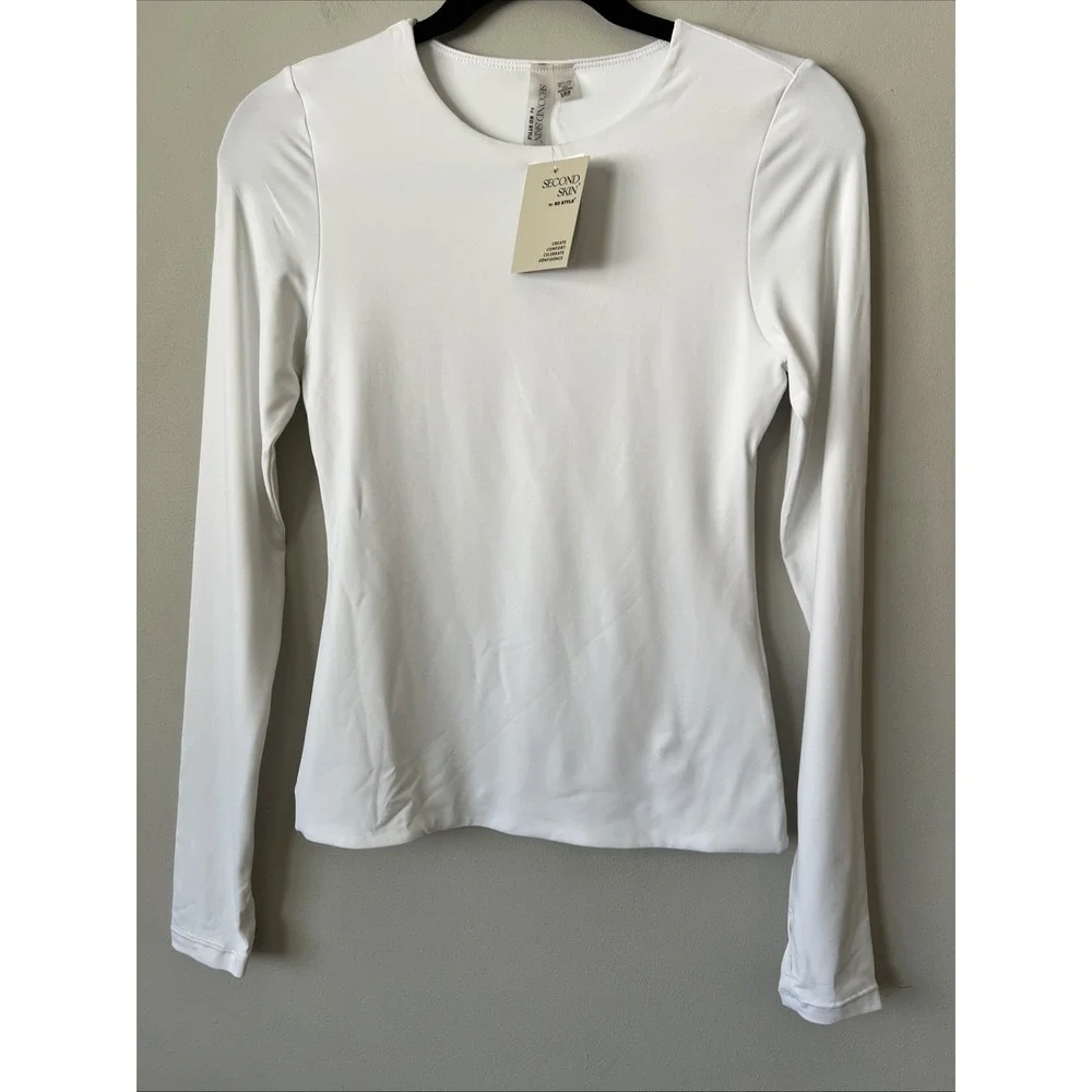Second Skin by RD Long Sleeve White Fitted Top with Thumbholes Size Small NWT